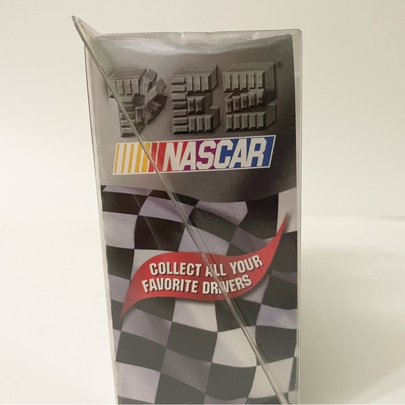 NASCAR Matt Kenseth #17 Hauler & Helmet PEZ Dispensers Gift Set - Picture 10 of 16